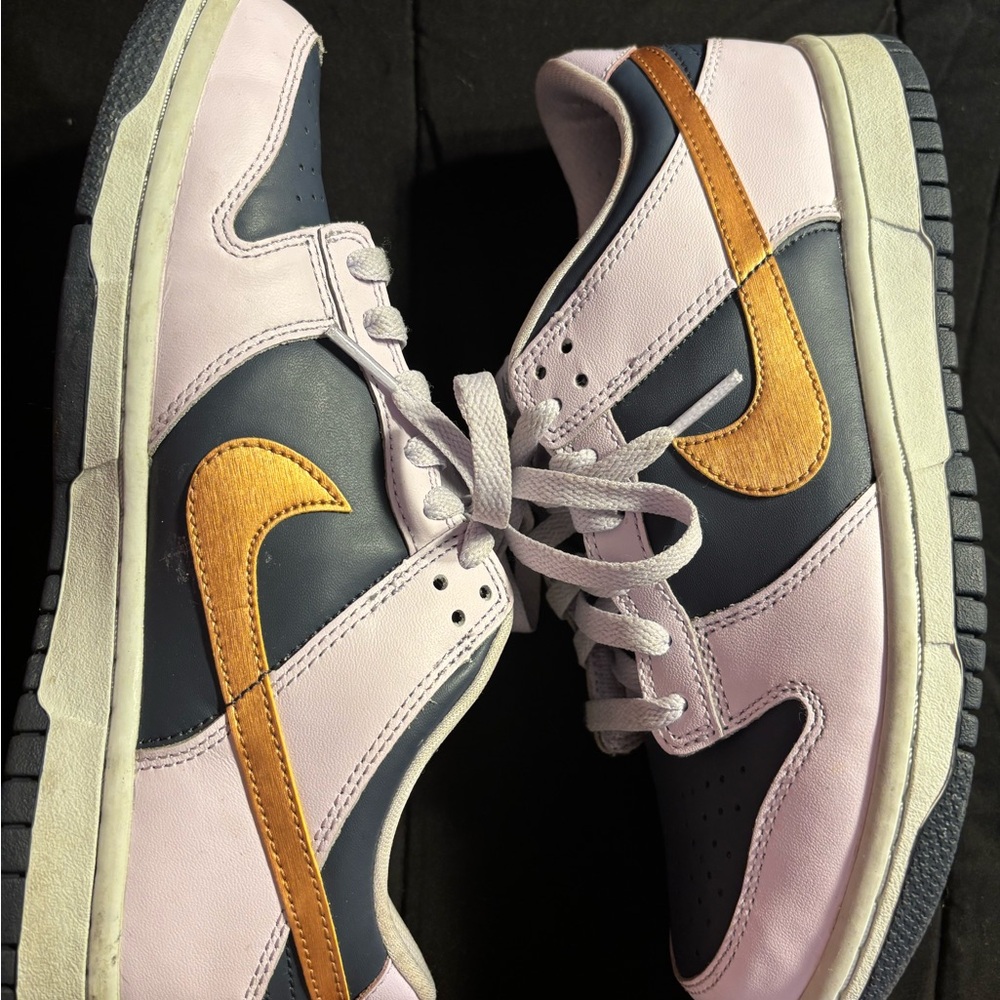 Nike Dunks - Picture 2 of 4